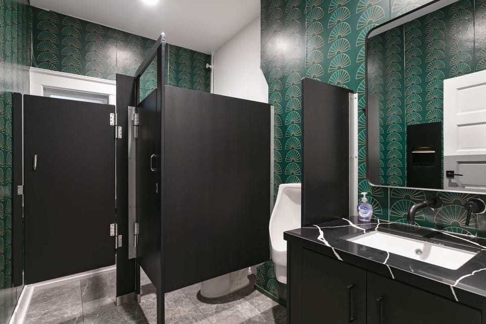 Gaslamp Upscale suite & Kitchenette Apartment in Gaslamp Quarter