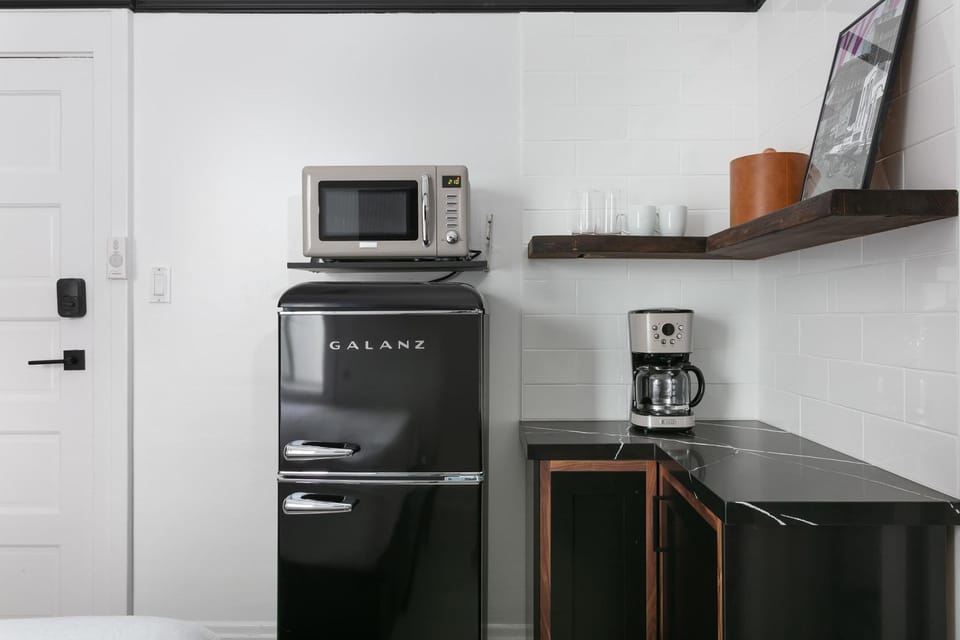 Gaslamp Upscale suite & Kitchenette Apartment in Gaslamp Quarter