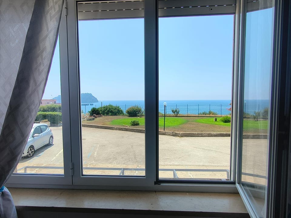 Acquamarina Apartment in Pozzuoli