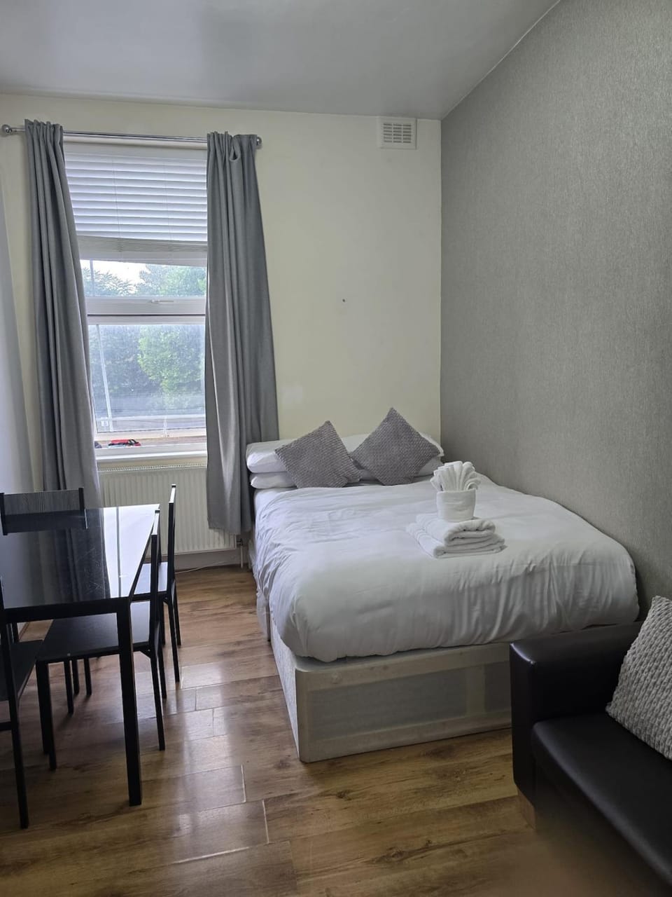 Bed, Living room, Seating area, Bedroom, towels