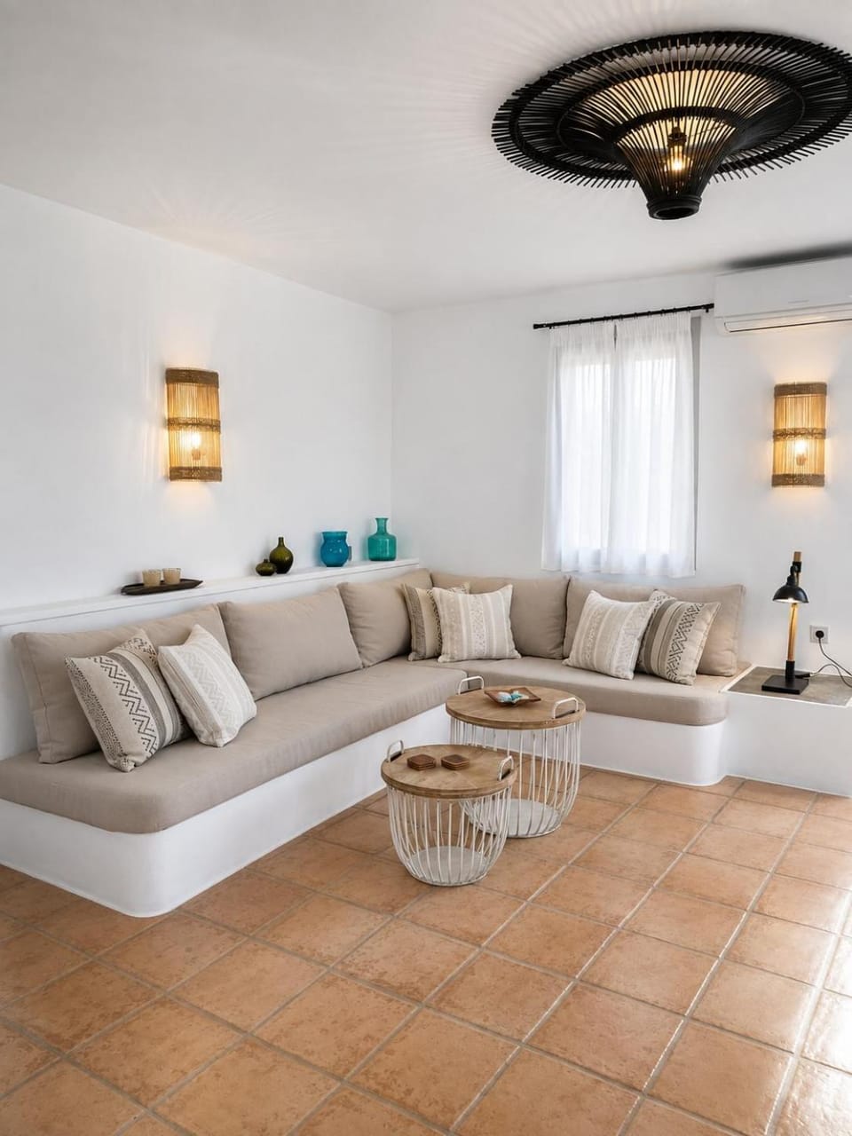 Spacious Cycladic House near Logaras Beach House in Decentralized Administration of the Aegean