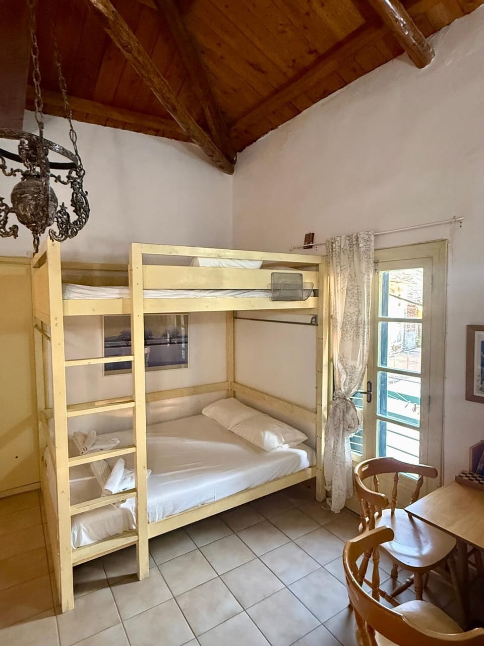 The Harbour Apartment in Decentralized Administration of the Aegean