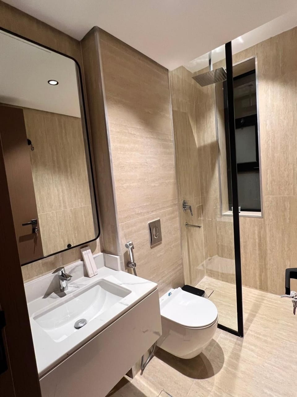 2BRSeaViewMaster BathTub and balcony Apartment in Al Khobar