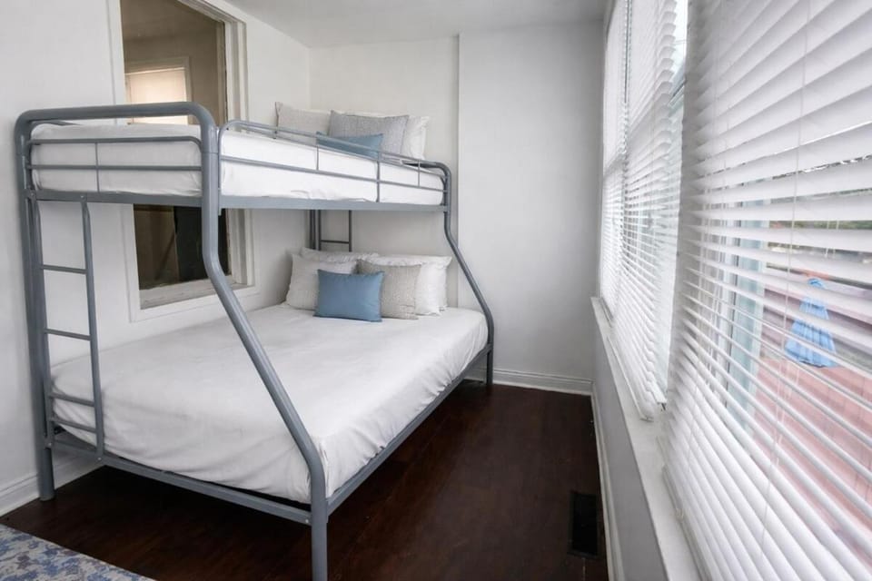 Bed, Bedroom, bunk bed