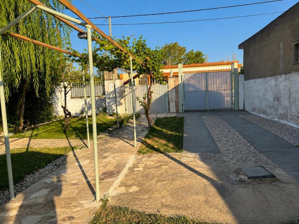 Garden, Parking