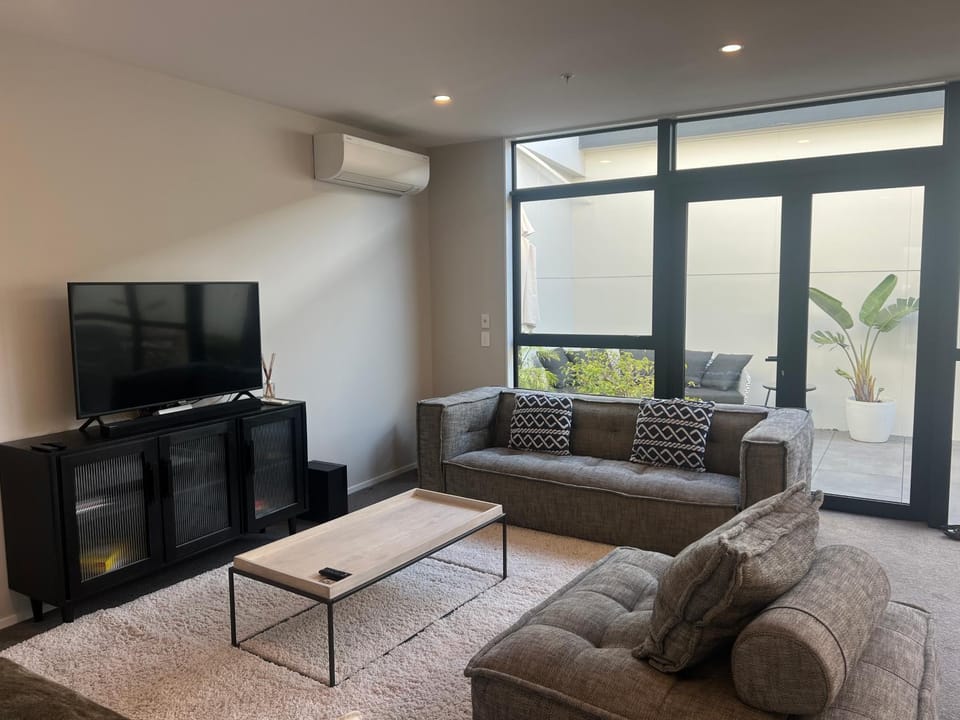 TV and multimedia, Living room, air conditioner