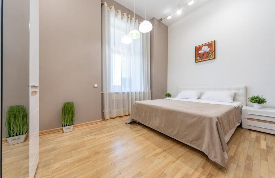 Luxury 2-Bedroom Apartment, City Center, Metro Apartment in Kiev City - Kyiv