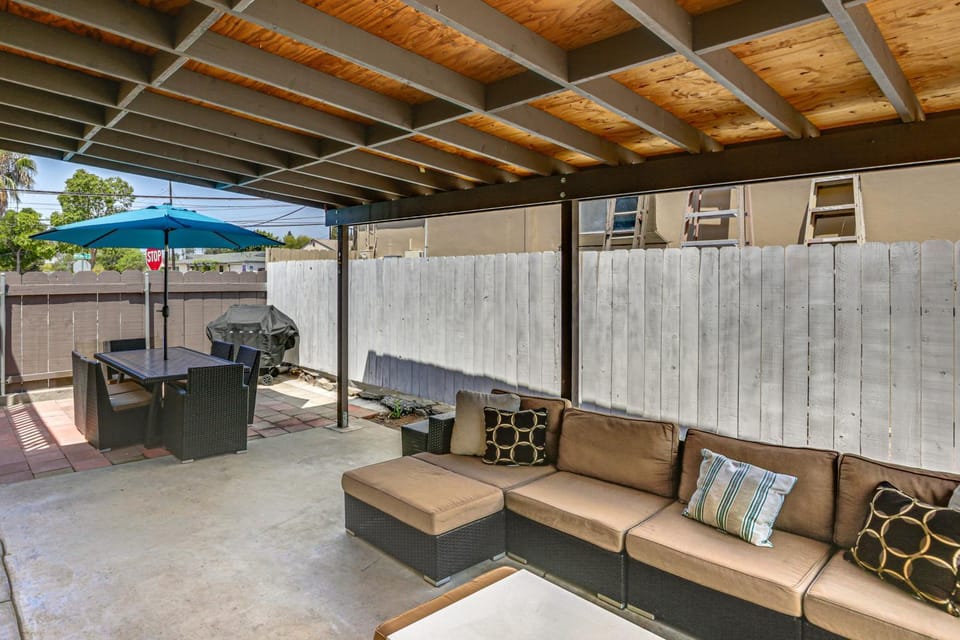 5 Mi to SDSU & Trails! Stylish Apartment w/ Patio Apartment in La Mesa