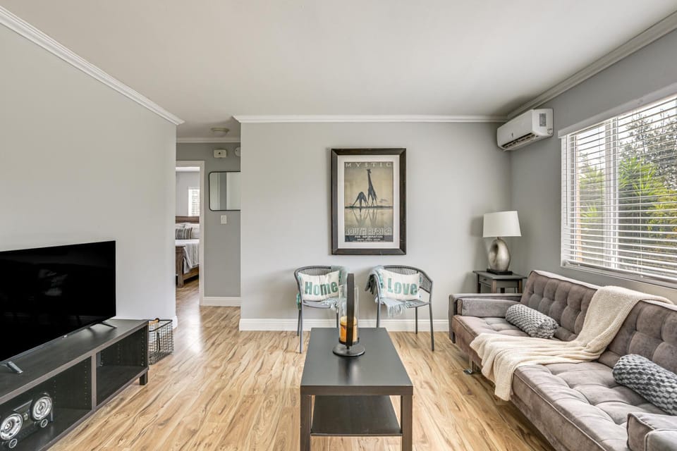 5 Mi to SDSU & Trails! Stylish Apartment w/ Patio Apartment in La Mesa