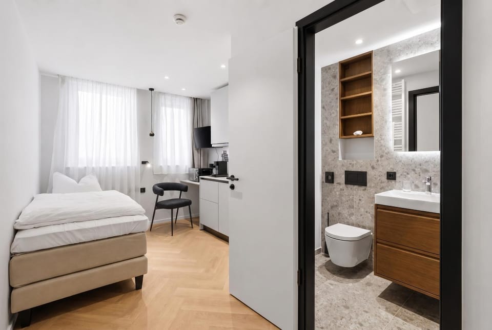 Bathroom, Photo of the whole room, Bedroom