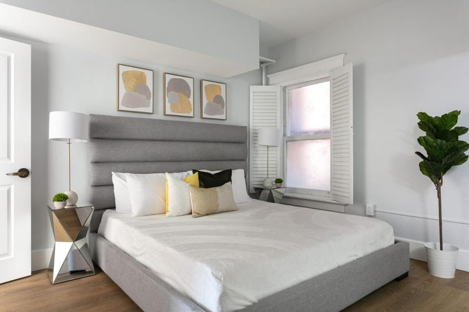 Immerse in Gaslamp Vibes from this Stylish 2BR Apartment in Gaslamp Quarter