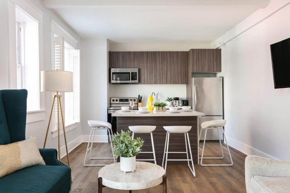Immerse in Gaslamp Vibes from this Stylish 2BR Apartment in Gaslamp Quarter