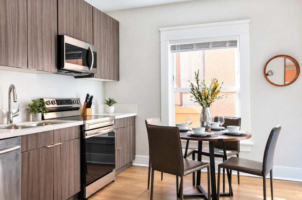 Vibrant Gaslamp Suite Convenient Central Location Hotel in Gaslamp Quarter
