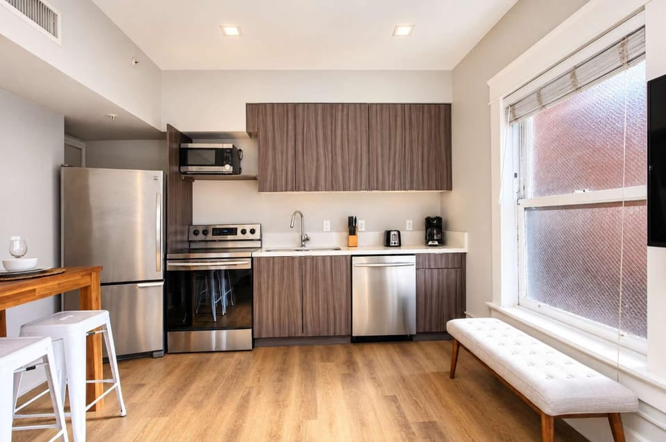 Modern Gaslamp Studio Bright Design & Walk to Hotspots Hotel in Gaslamp Quarter