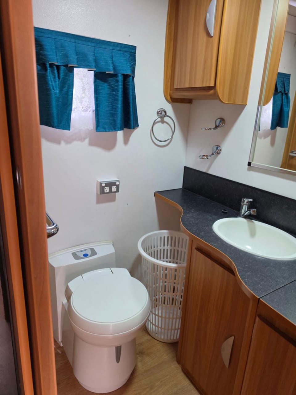 Luxury Caravan at 10 Luxury tent in City of Monash