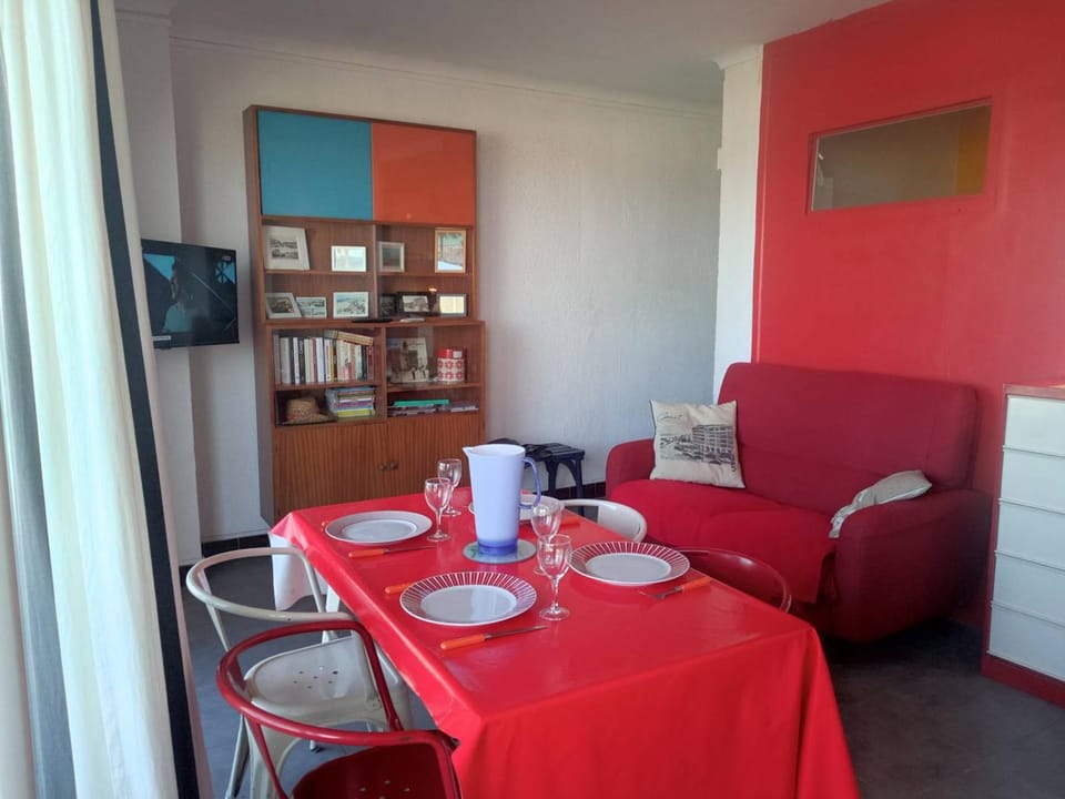 Appartement spacieux vue mer - 4 pers. - FR-1-696-158 Apartment in Canet-en-Roussillon