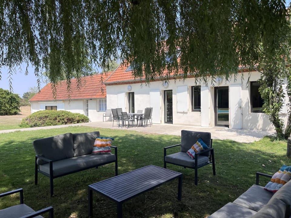 Maison avec piscine privée - 8 pers. - FR-1-489-649 House in Auvergne-Rhône-Alpes