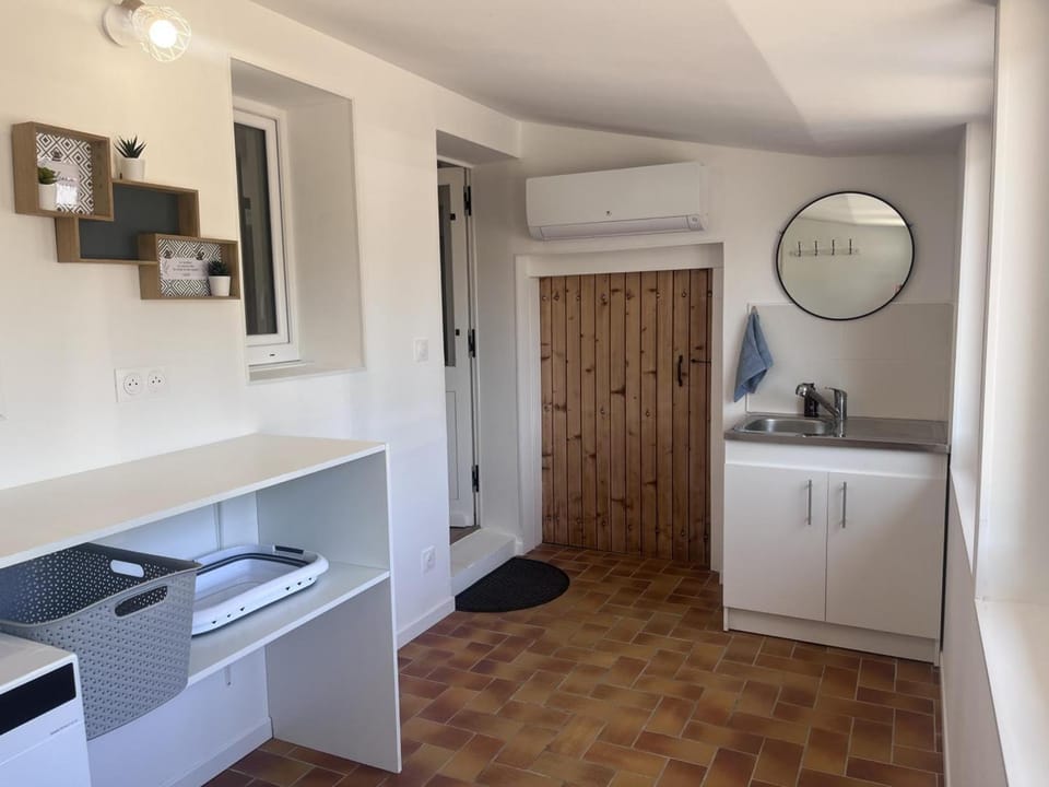 Maison avec animaux et clim - 6 pers. - FR-1-489-647 House in Auvergne-Rhône-Alpes