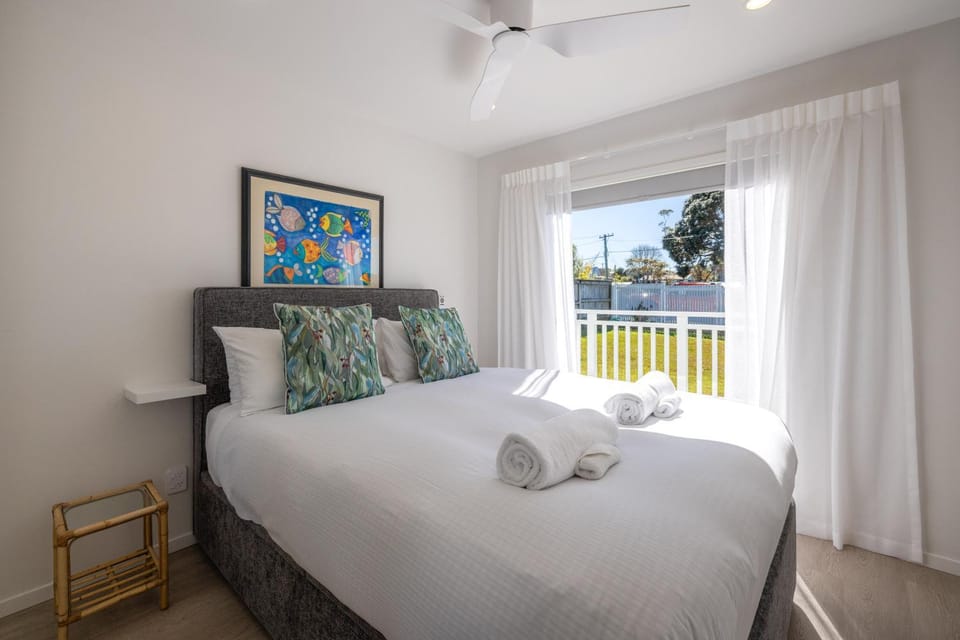 Ridge Cottage - Oneroa Village House in Auckland Region