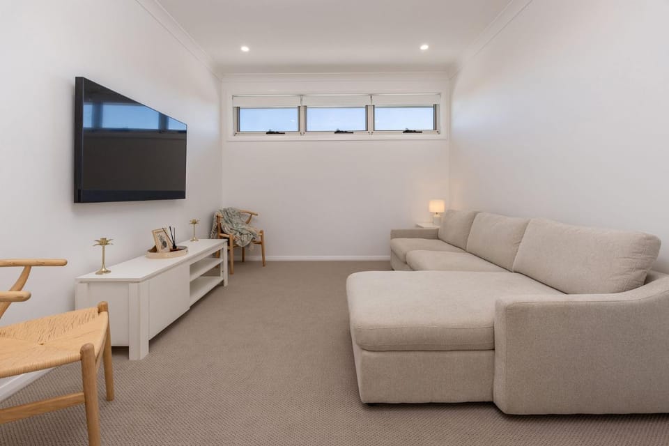 Neptune Coastal Retreat House in Forster