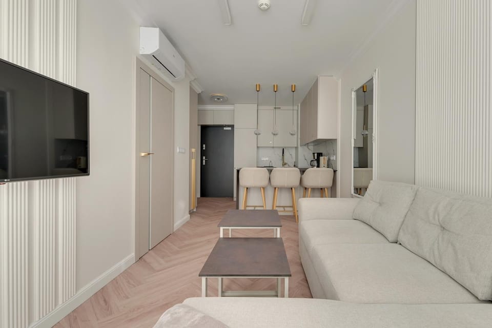 TV and multimedia, Kitchen or kitchenette, Living room, Seating area, Dining area, air conditioner