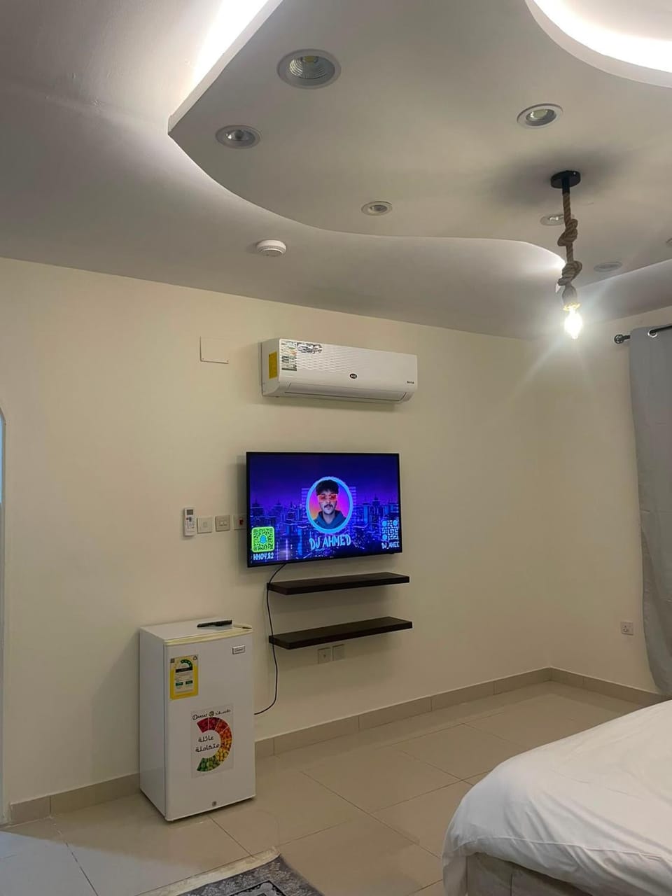 TV and multimedia, Photo of the whole room, Bedroom, air conditioner