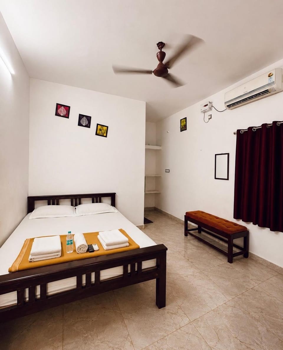 AURO BAY inn Bed and Breakfast in Tamil Nadu