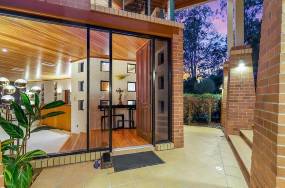 Luxury Gold Coast Mountain View Villa with pool Villa in Gold Coast