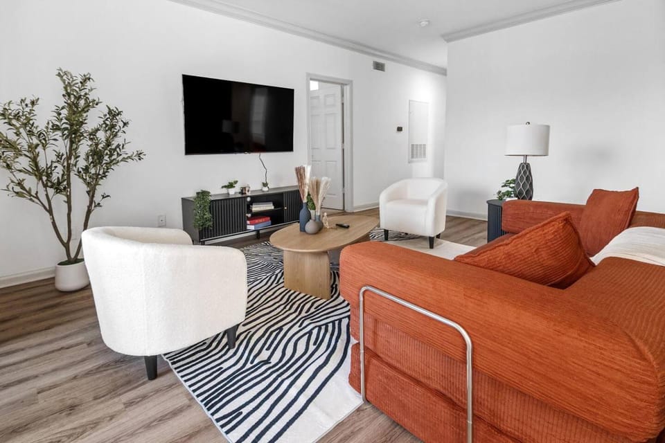 Houston World Cup Retreat Luxury 2BR + Pool Vacation rental in Harris County