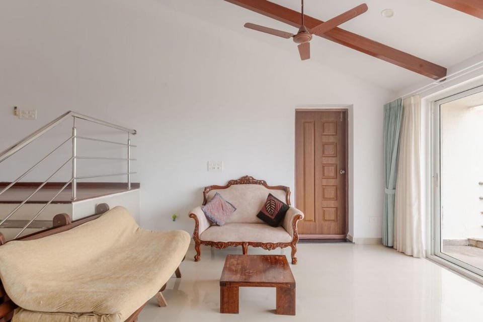 Beach View Luxury 2 BHK near Candolim with Pool Apartment in Goa, India