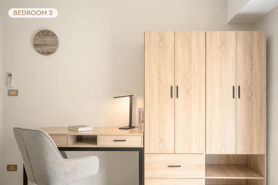 Modern Retreat 3B2b Sleeps 7 Apartment in Taipei City