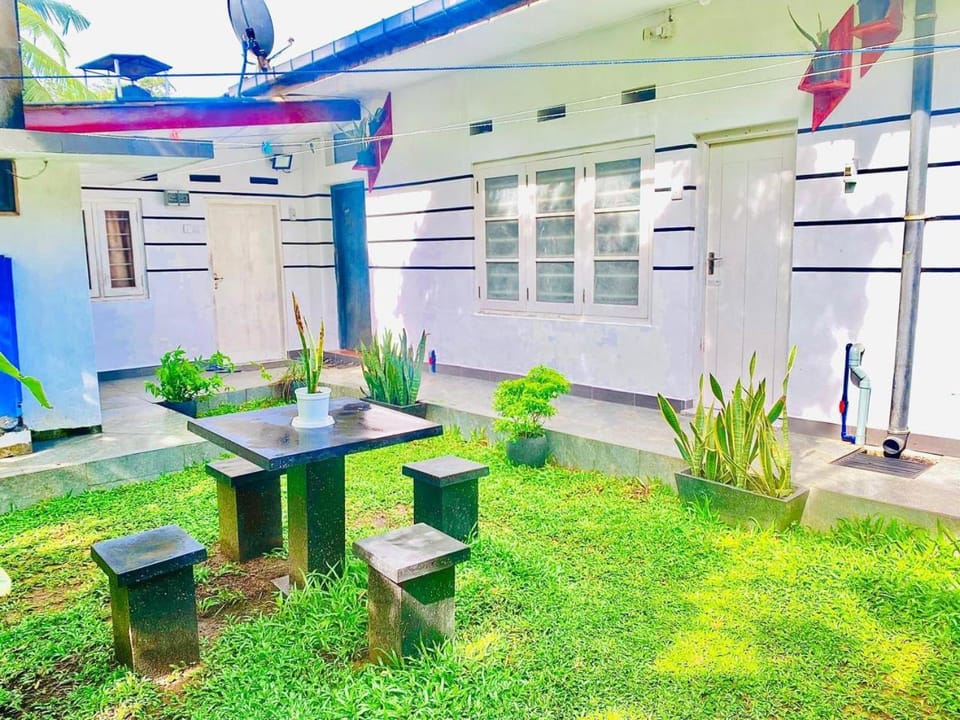 Himali Niwasa Hostel in Southern Province