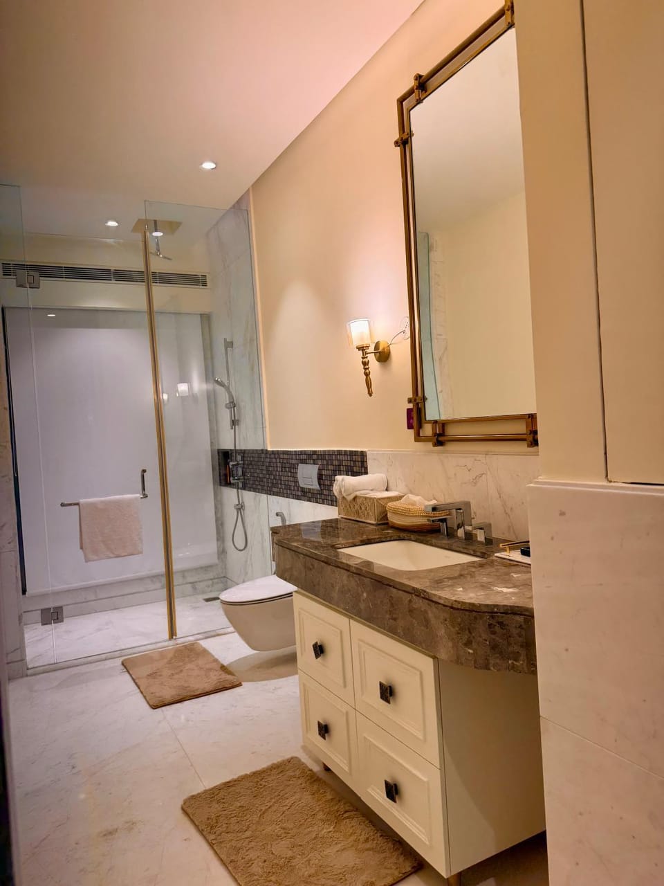 Leela Residence Luxury Studio Apartment Apartment in Bengaluru