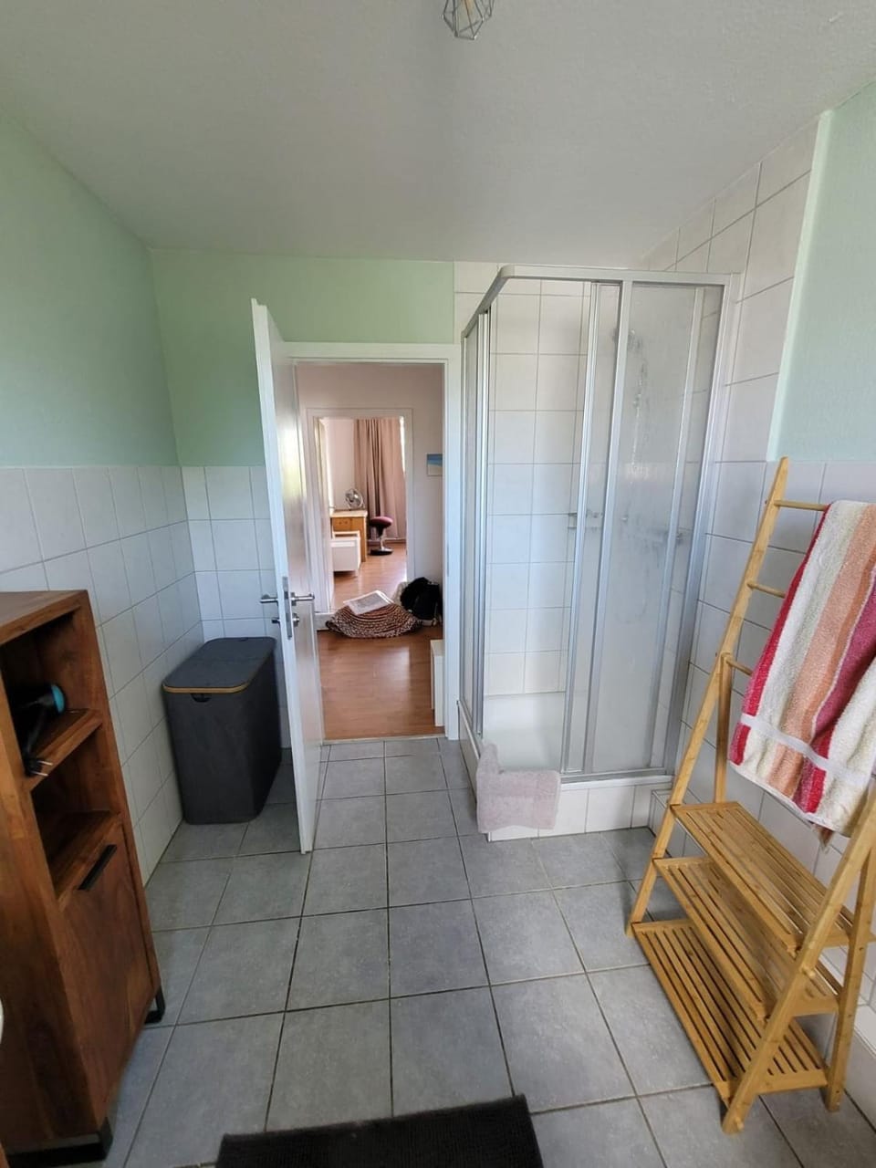 Shower, Bathroom, towels
