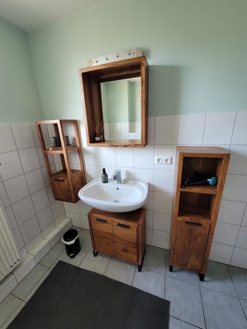 Toilet, Bathroom, towels