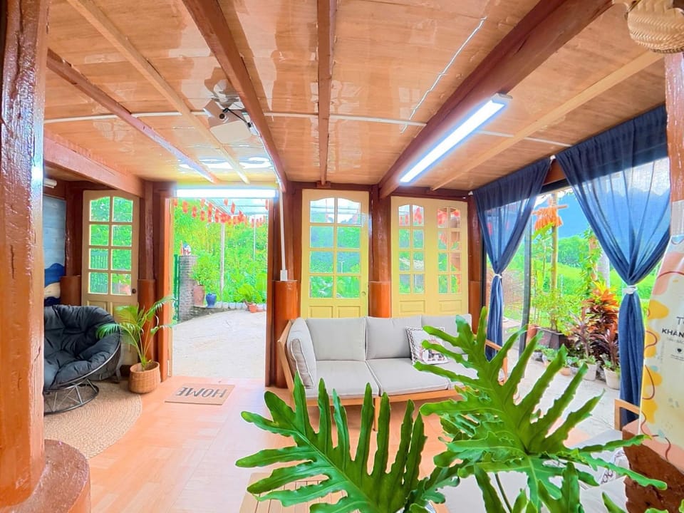 Xóm Nghẹ Homestay Nature lodge in Vietnam