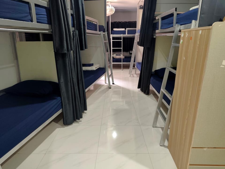 Bed, Photo of the whole room, Bedroom, bunk bed
