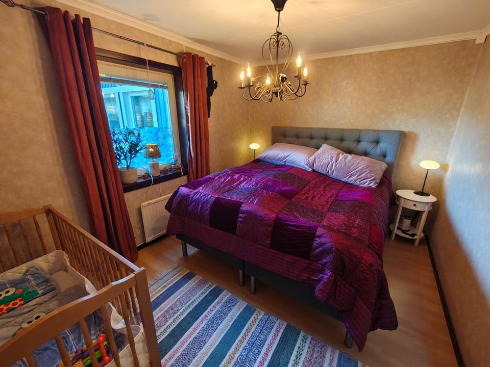 Bed, Bedroom, cot