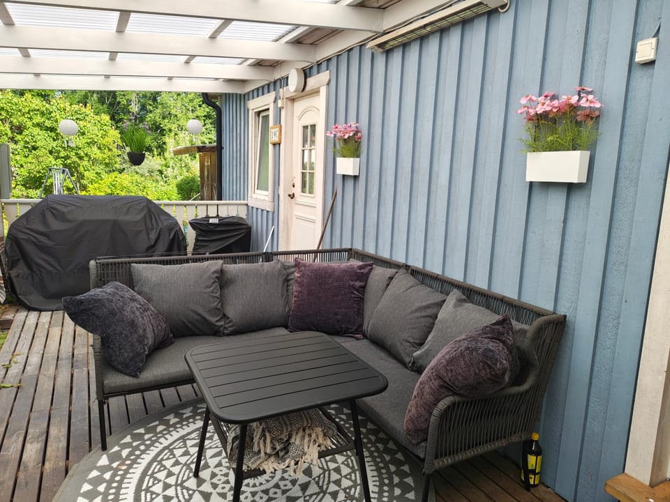 Patio, Seating area