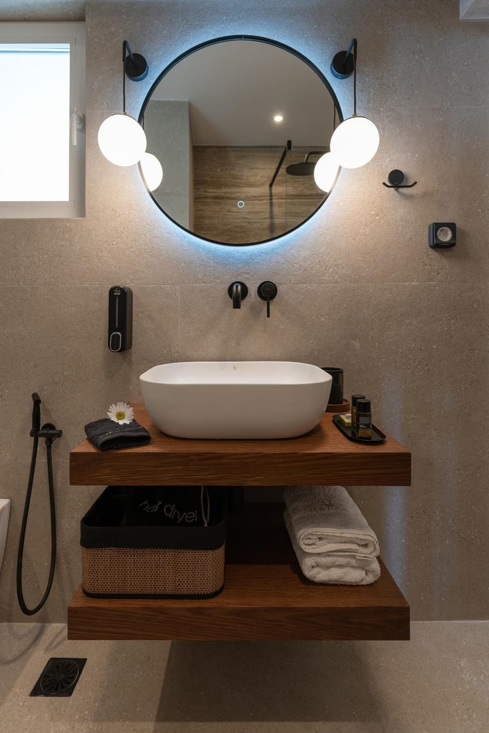 Bathroom, towels