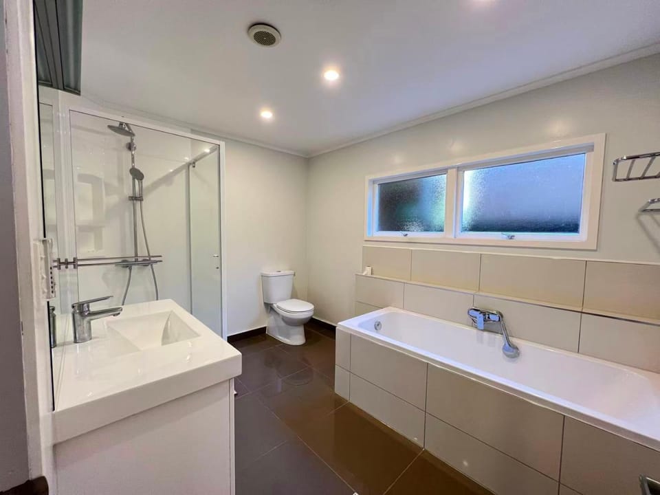 Very basic room Vacation rental in Auckland
