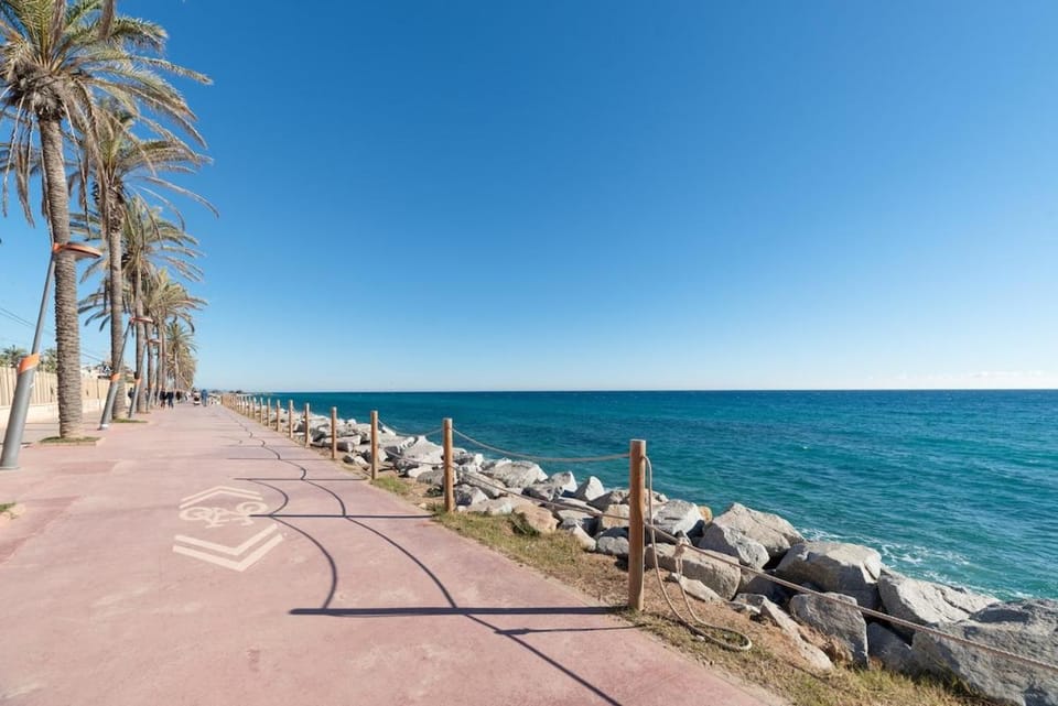 Tinny Apartment 30 minutes from Barcelona, right by the beach Apartment in Maresme