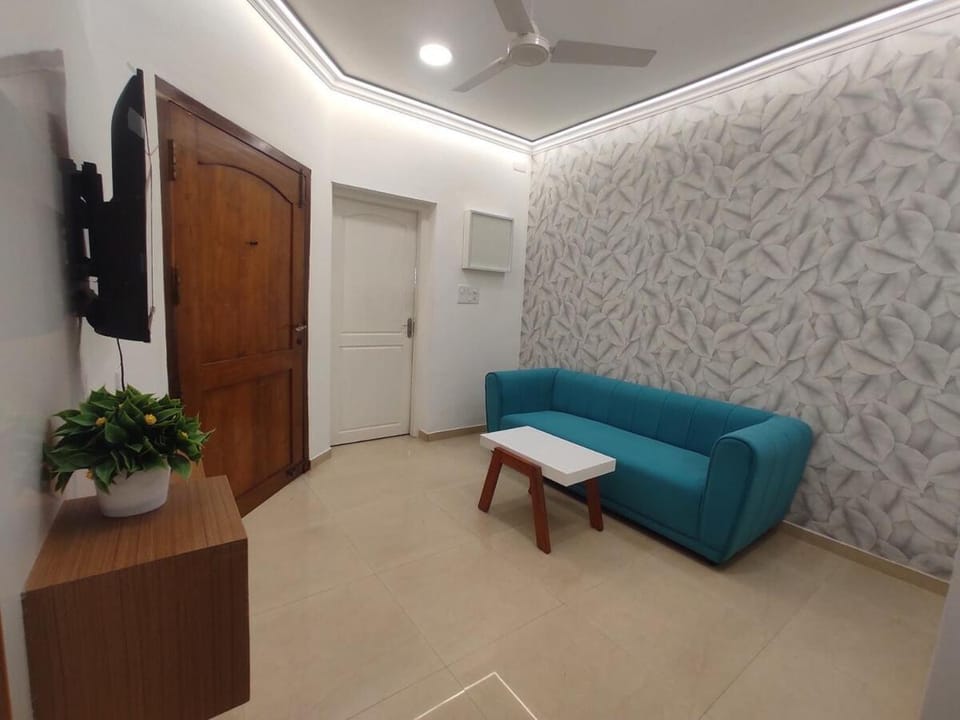 Orient Glory Metro Luxe Stay Lulu Mall Vicinity Apartment in Kochi