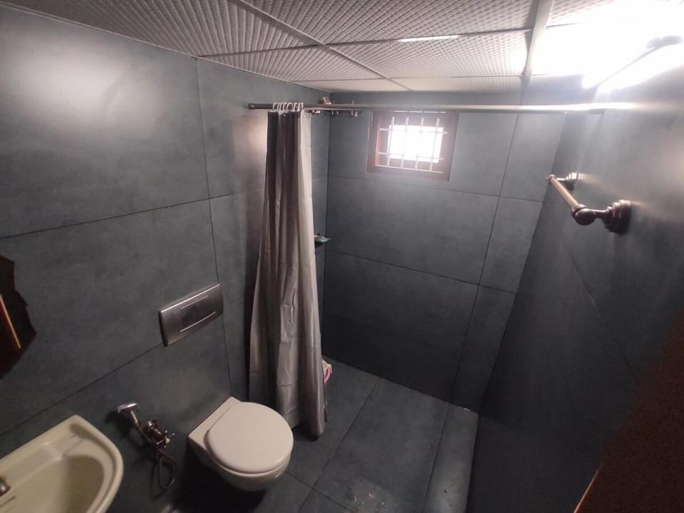 Orient Glory Metro Luxe Stay Lulu Mall Vicinity Apartment in Kochi
