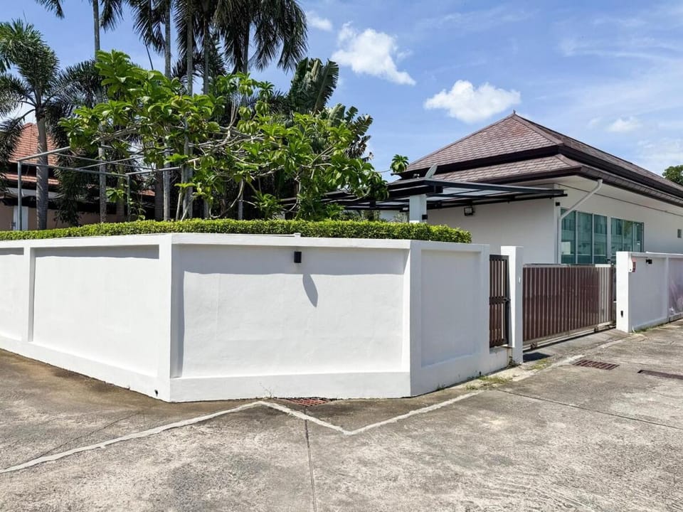 Kamala Beach Palm Pool Villa Villa in Kamala