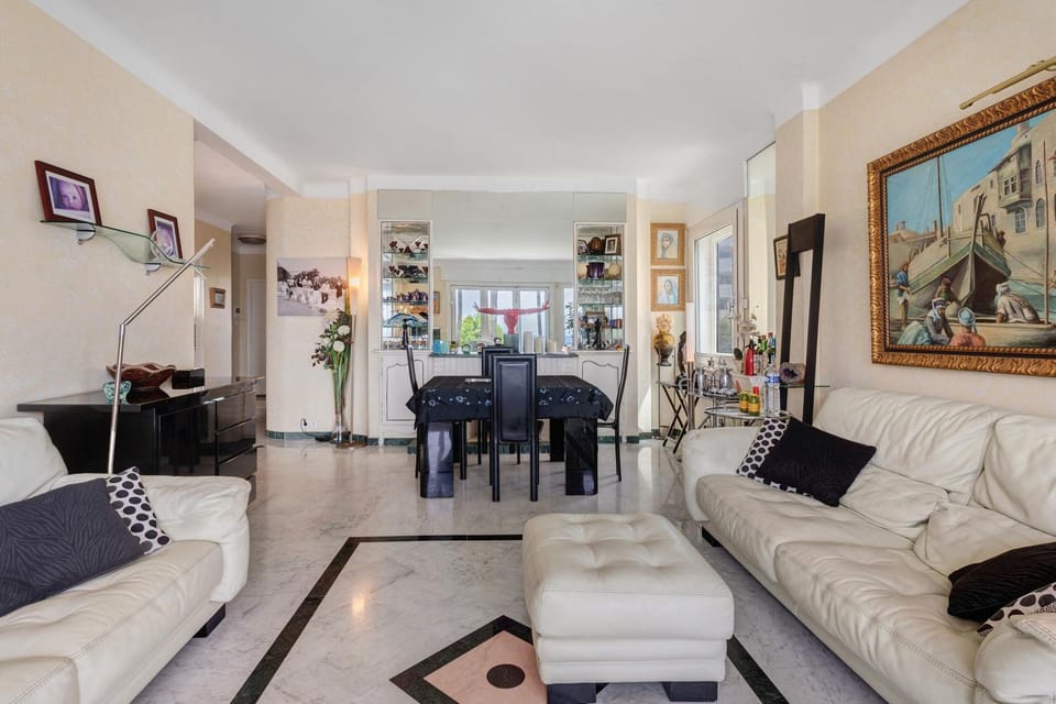 Property building, Living room