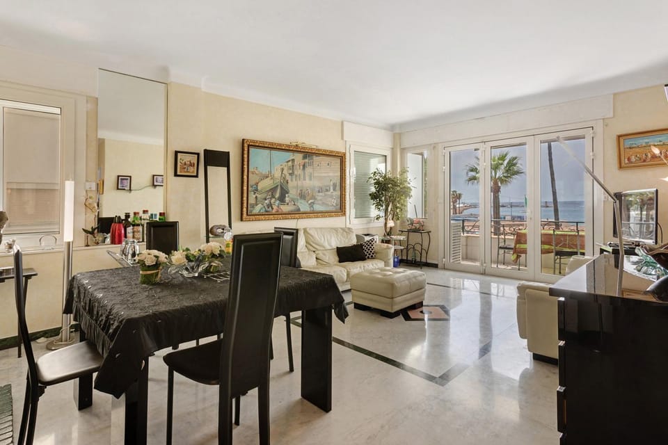 Property building, Living room