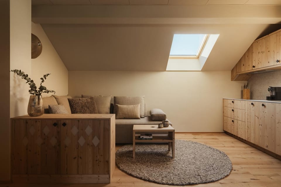 Kitchen or kitchenette, Living room