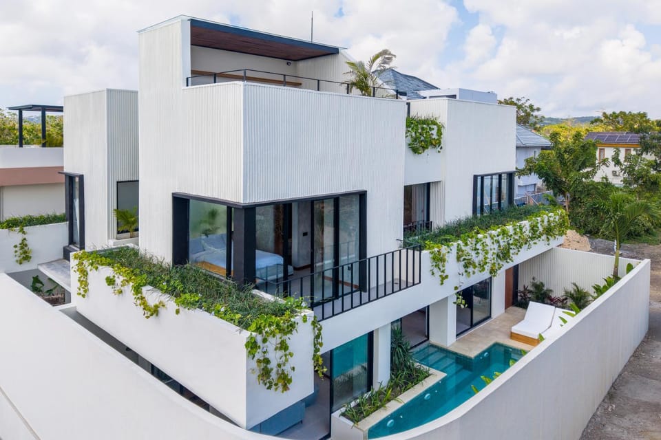 Property building, View (from property/room), Balcony/Terrace, Garden view, Swimming pool