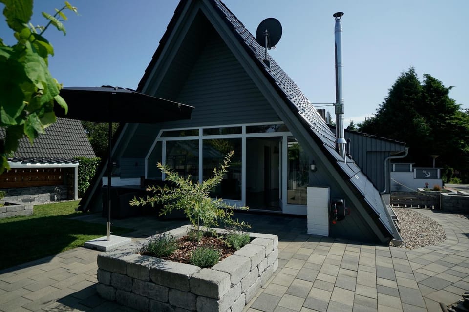 Ferienhaus ‚Sünnhus‘ am Wittensee – ruhiger Rückzugsort im Grünen House in Schleswig-Holstein